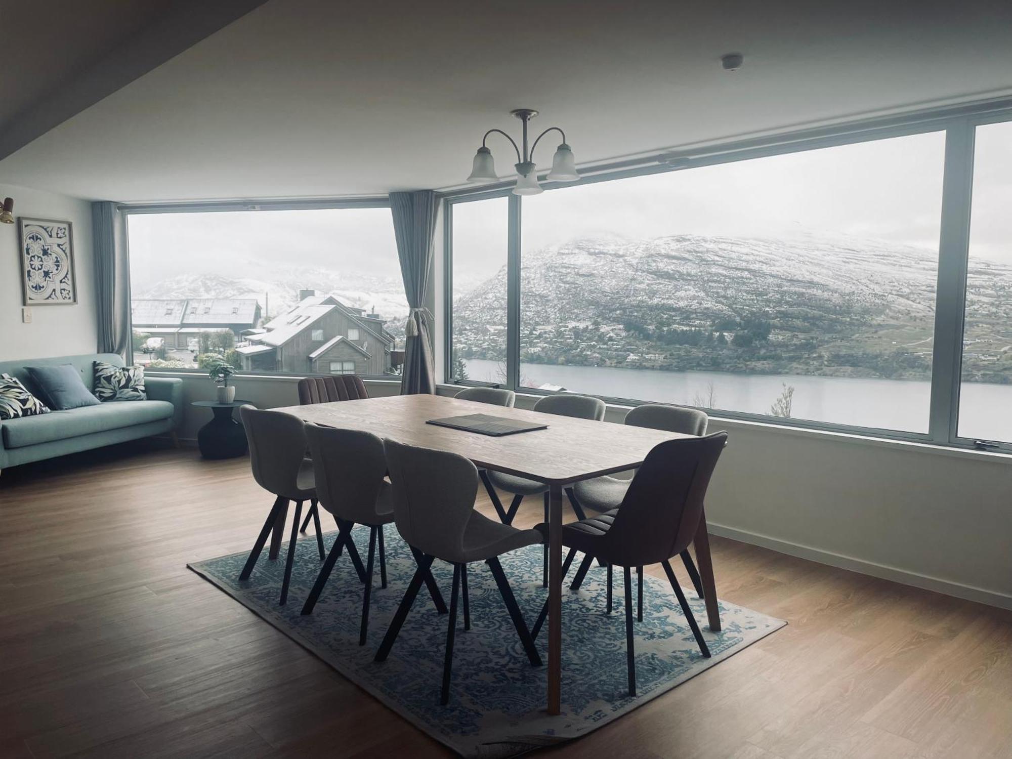 Ming'S Lakeside Goldleaf Suites Куийнстаун Екстериор снимка